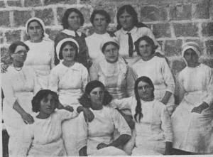 Farmers at Kinneret; back row, fourth from right, Hannah Chizik.